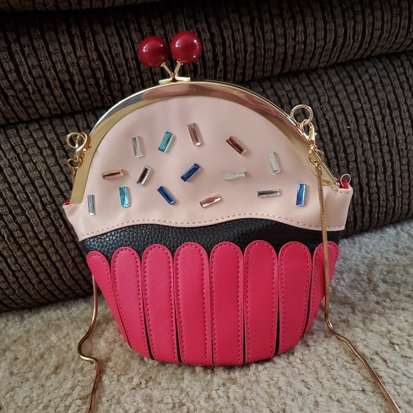 Handbags - *Sale * Cupcake novelty cross bag